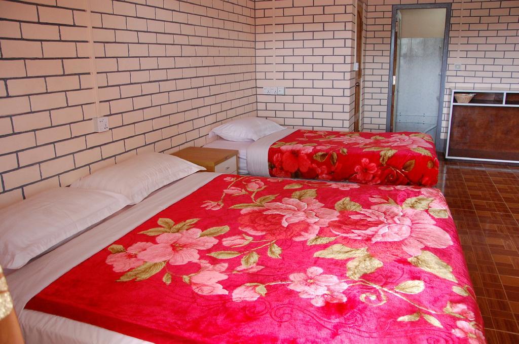 Dormitory @ Golden Kalaw Hotel Экстерьер фото